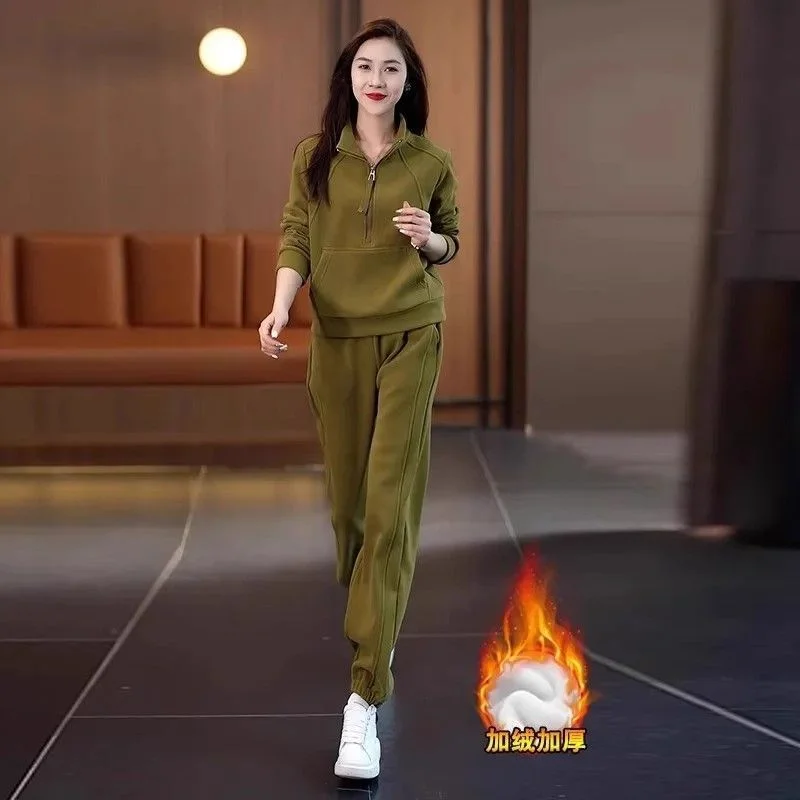 2025 New Winter Style Age-reducing Sports and Leisure Plus Velvet Thickened Two-piece Suit