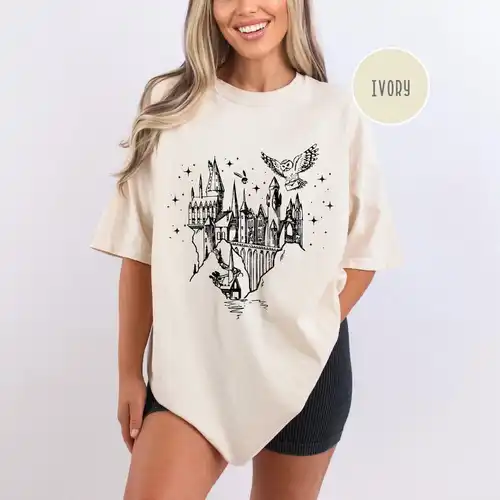 Imagen 2 del producto Camiseta Vintage de castillo de mago para mujer, camiseta de amante de la magia del castillo mágico de la escuela de mago, ropa informal Unisex de la Academia oscura