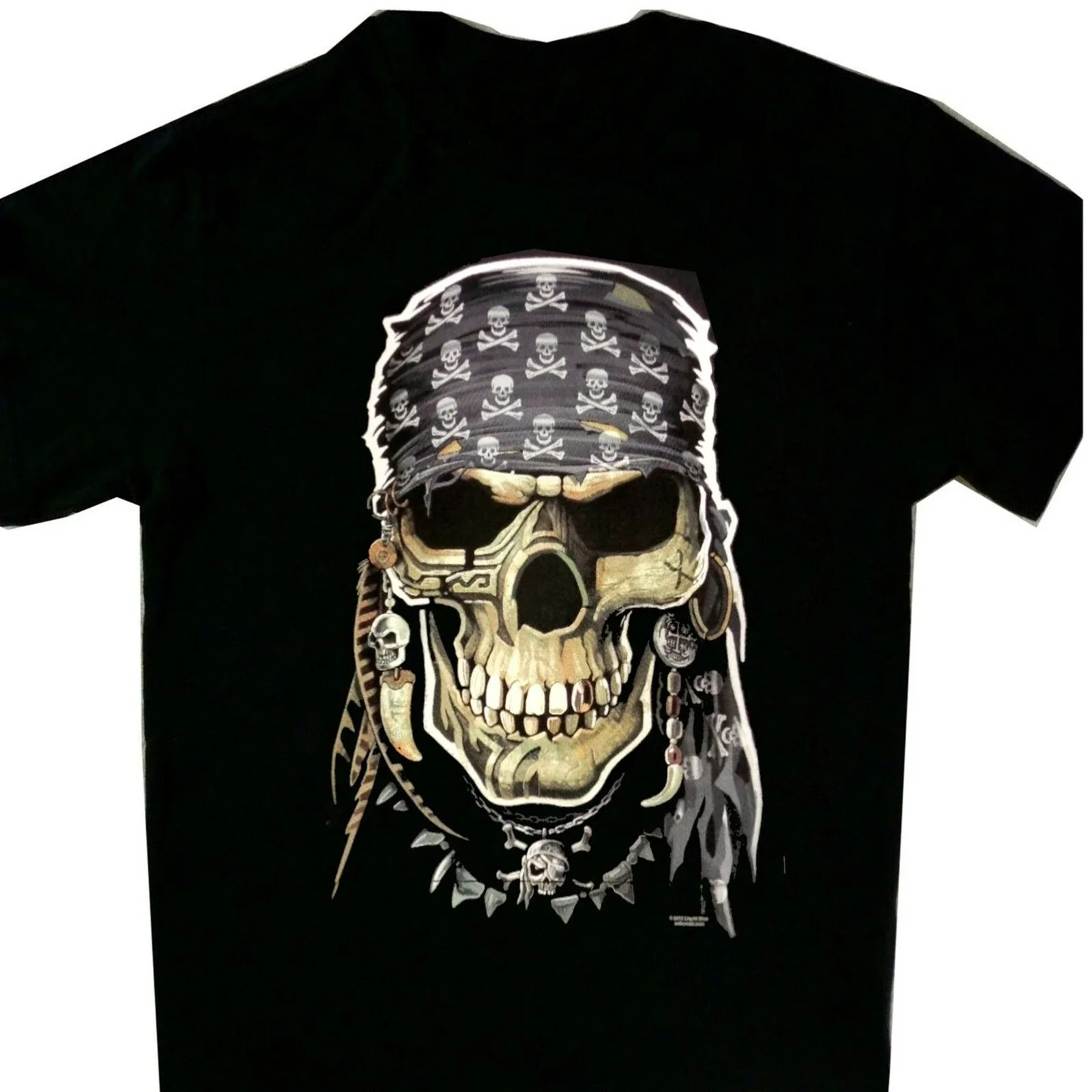 Pirate's Skull Head with Pirate Bandana Skull Black Tshirt Tee Men's Short Casual 100% Cotton O-Neck tshirt S-3XL