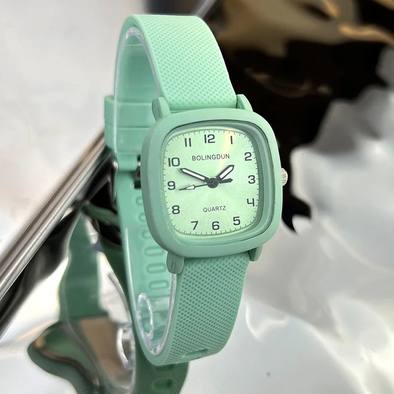 

Новые модные кварцевые наручные часы, оригинальные брендовые женские часы, простой женский повседневный браслет, силиконовый ремешок, кварцевые часы, подарок