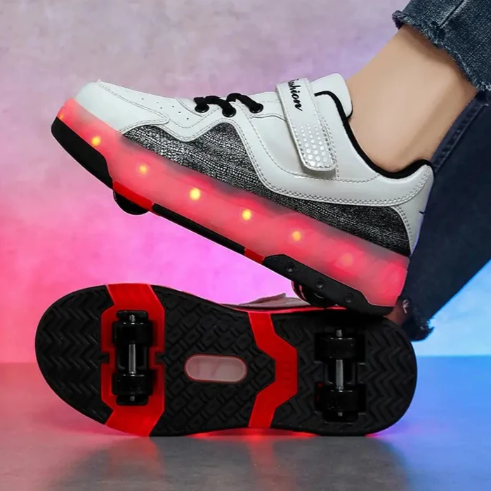 

Four-wheel walking shoes casual sports shoes four-wheel walking roller skates kids gifts LED Colorful lanterns kids sneakers