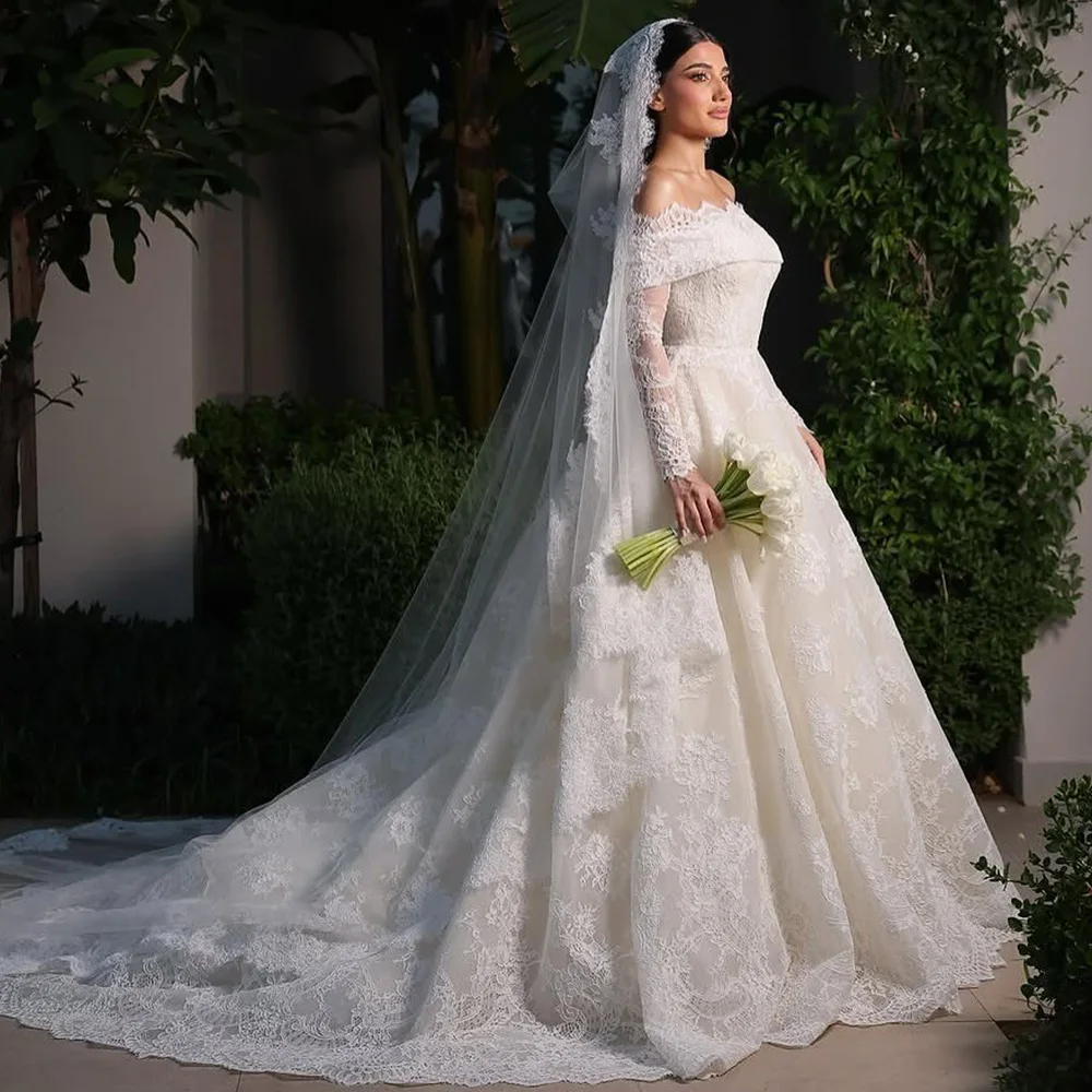 Charming Appliques Lace Customized Wedding Dress Classic Long Sleeves Bridal Gown with Off the Shoulder Elegant Robe de mariée