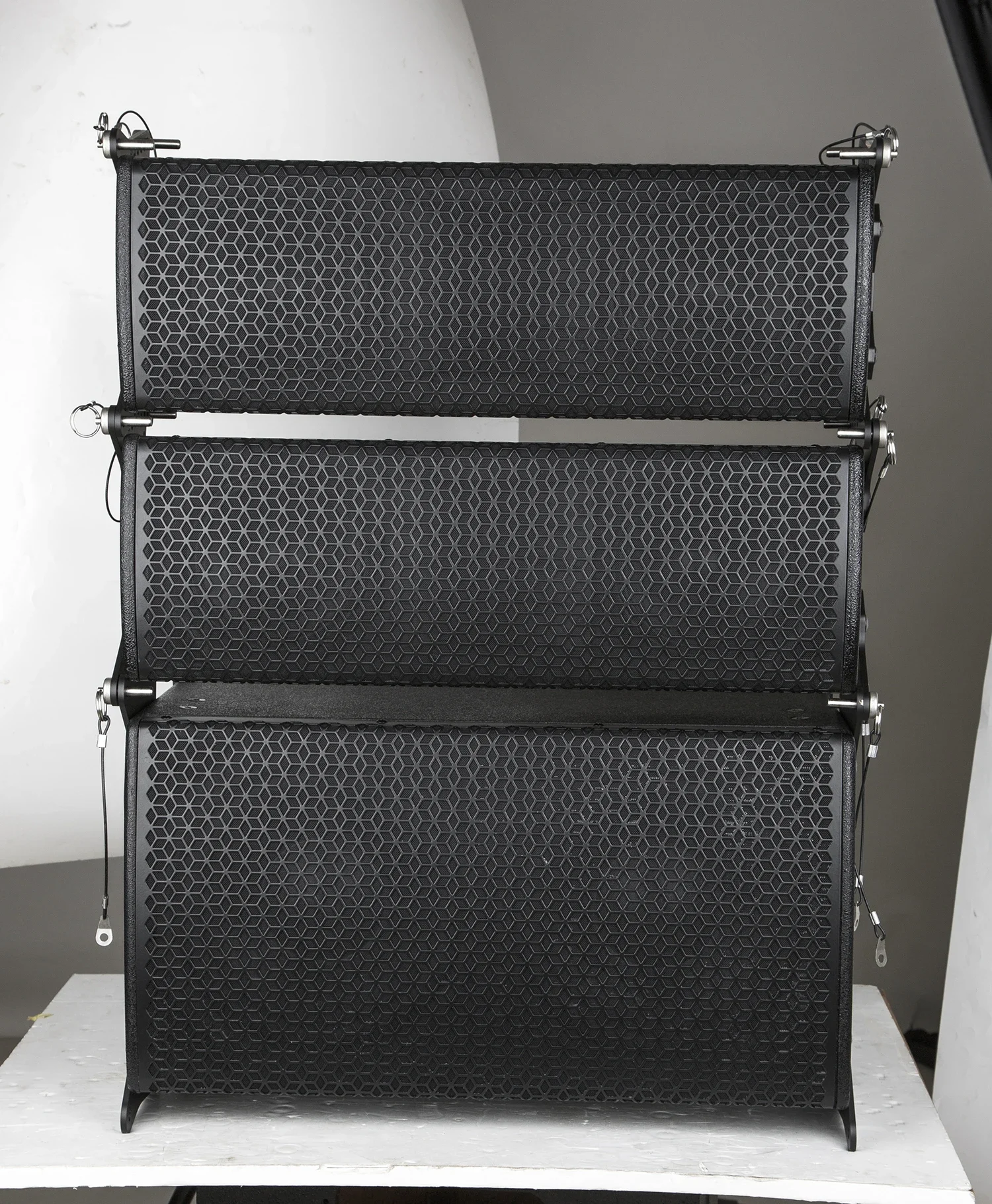 ลำโพงไลน์อาร์เรย์ขนาดเล็ก XTUGA LK26 LS210 สำหรับใช้งานกลางแจ้ง ระดับมืออาชีพ แบบสองทาง ความถี่คู่ ขนาด 6.5 นิ้ว สองตัว ระบบเสียง