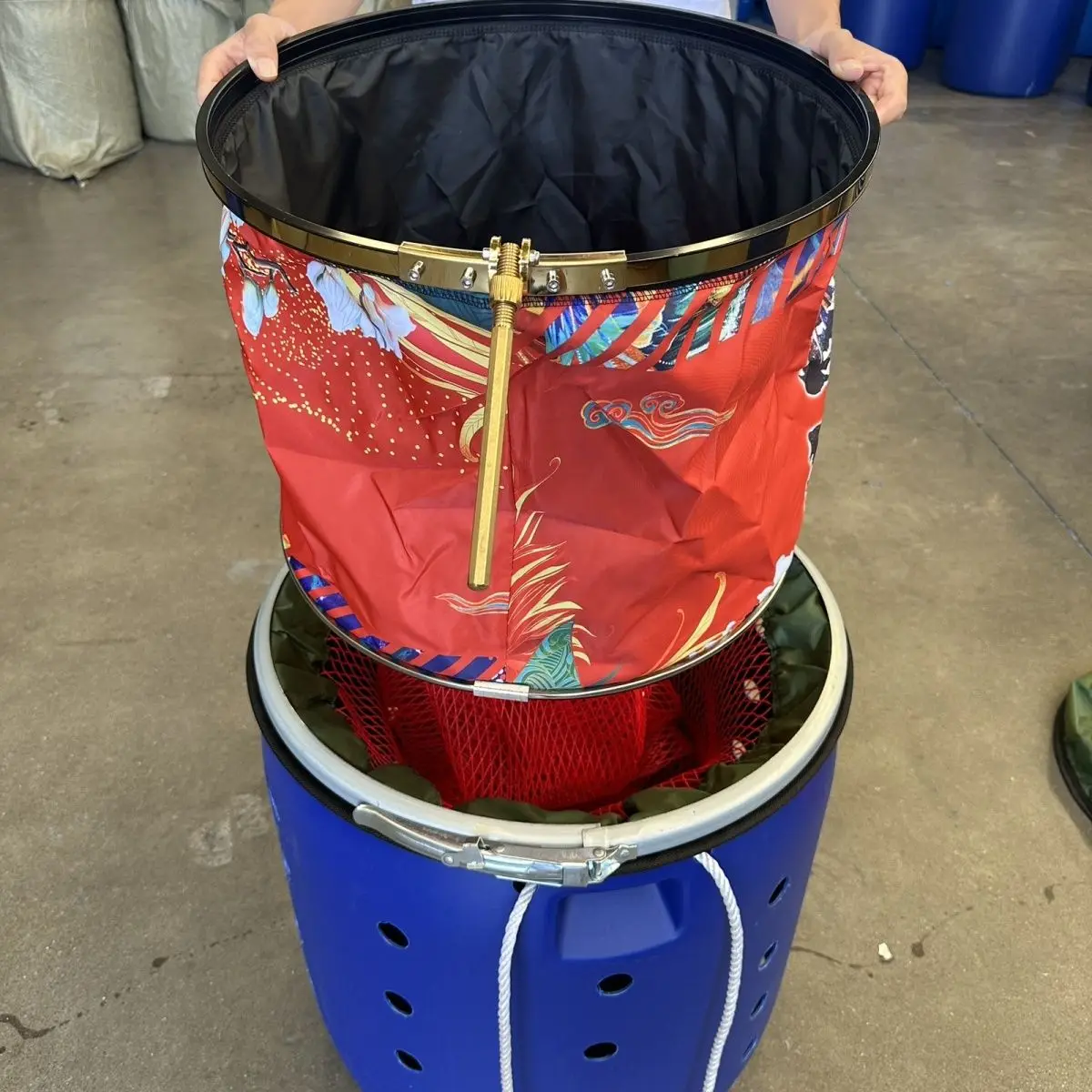 secchio-per-la-conservazione-del-pesce-rinforzato-e-incollato-nero-con-contenitore-integrato-attrezzatura-da-pesca-forniture-per-campeggio-e-viaggi-all'aperto