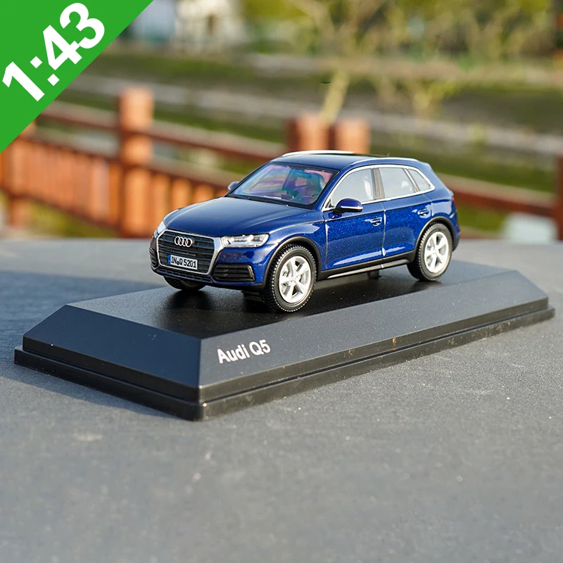 1:43 AUDI Q5 SUV Alloy Car Diecasts & Toy Vehicles Car Model Miniature Scale Model Car For Children