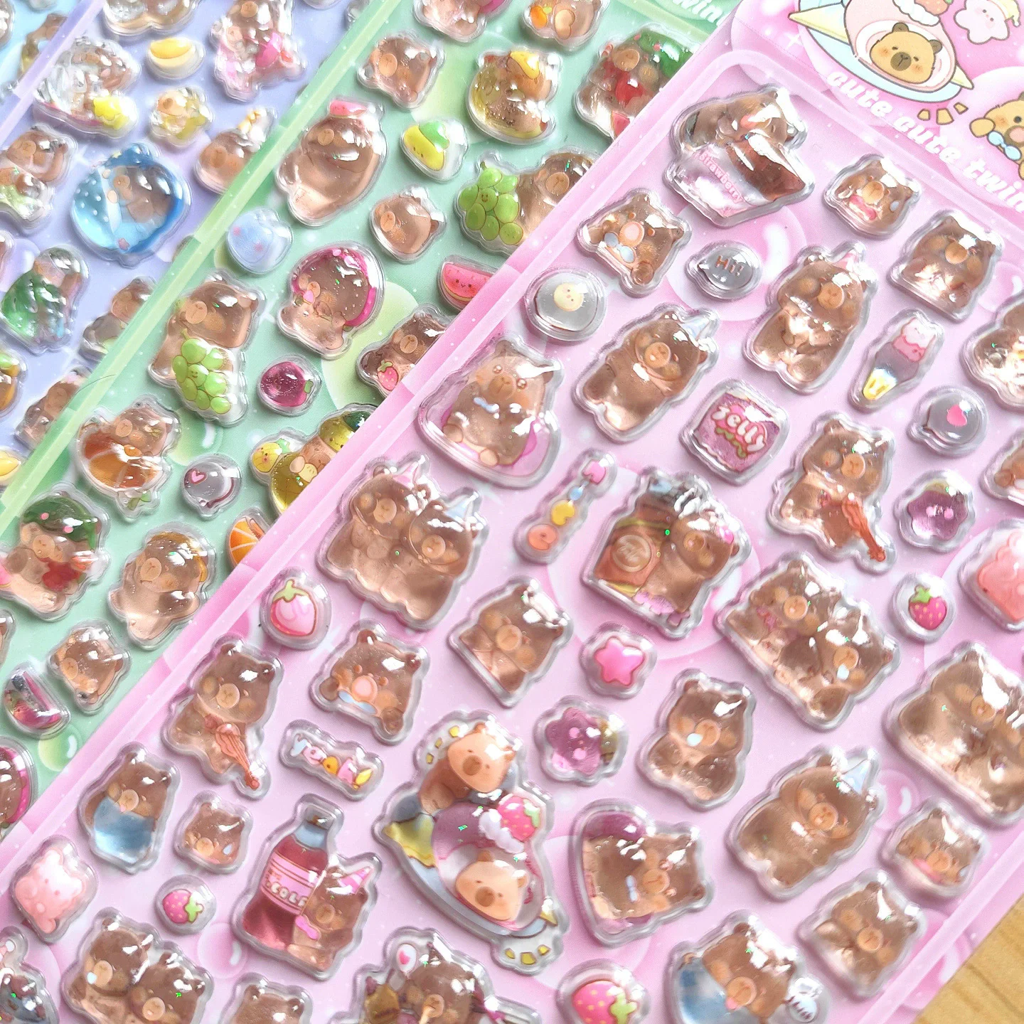 3Dステッカー カピバラ クリスタルエンボスステッカー かわいい漫画風動物デカール 携帯電話装飾ステッカー