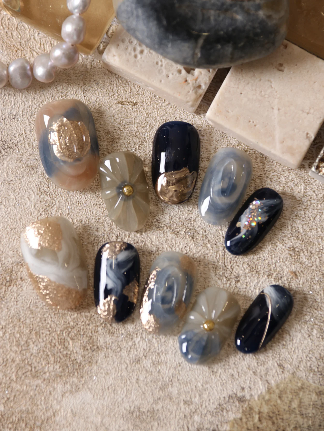 10 Stück Press on Nails Short Drip Glue Flower Blue Halation Acryl Press Fake Nails Inklusive 1 Blatt Klebelaschen und 1 Stück Mini-Feile