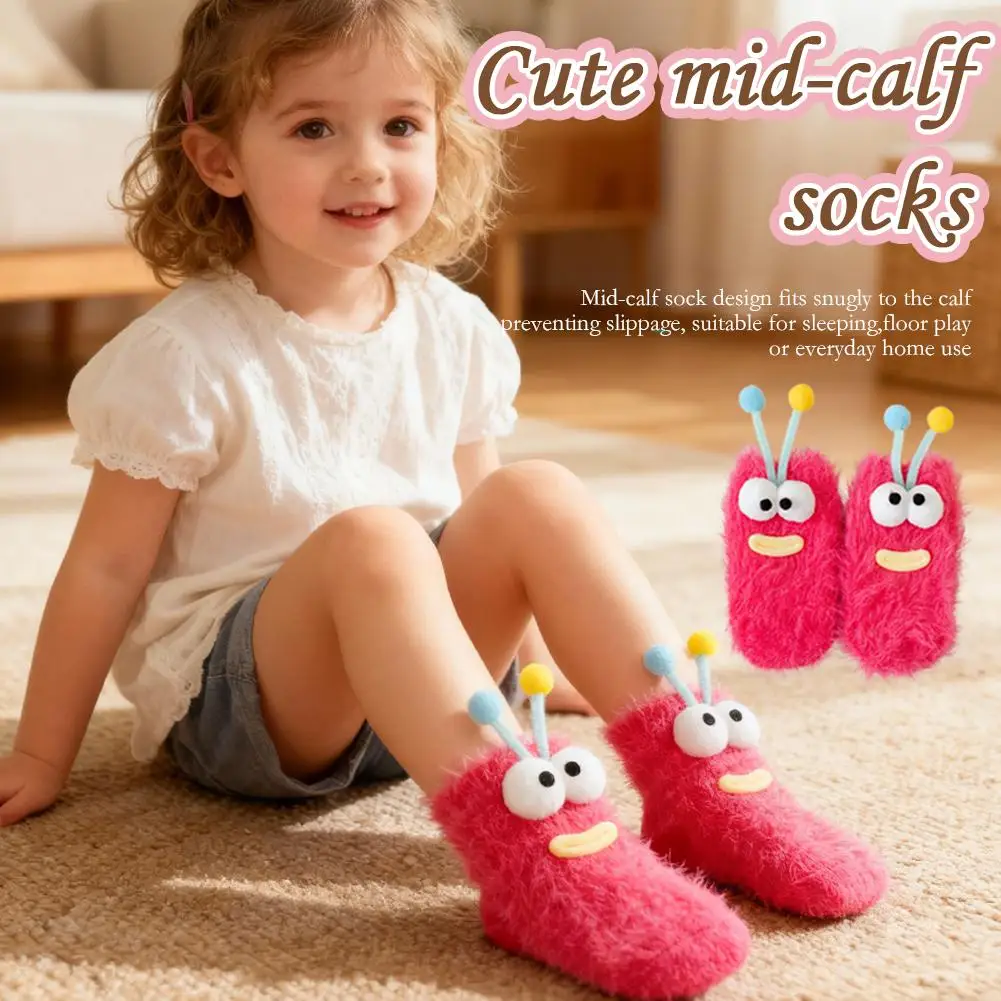 Süße hässliche große Augen lustige Fleece-Bodensocken Korallensamt verdickte warme Plüschsocken Herbst- und Winter-Haussocken