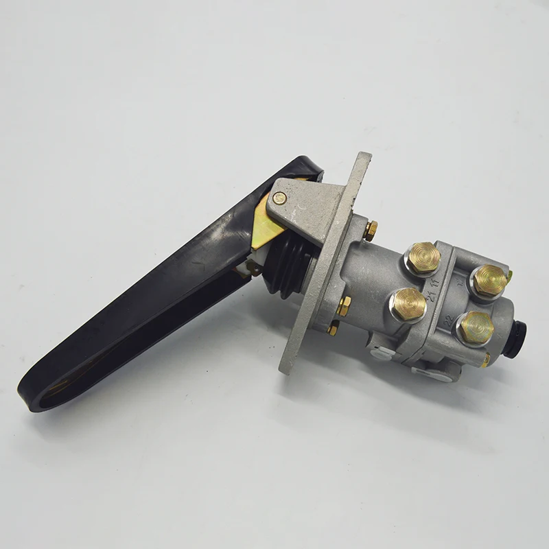 2025Foot صمام الفرامل جودة فائقة وسعر تنافسي King Long Motor Group قطع غيار السيارات صمام فرامل القدم