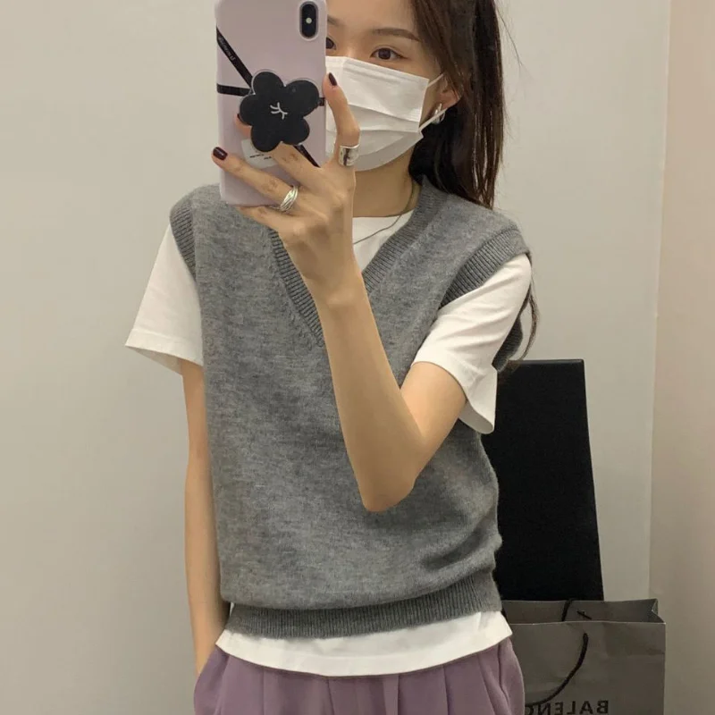 Sweater Vest Women Vintage Minimalist Casual V-neck Lazy Style Spring Female All-match Prevalent Comfort Korean Version Loose