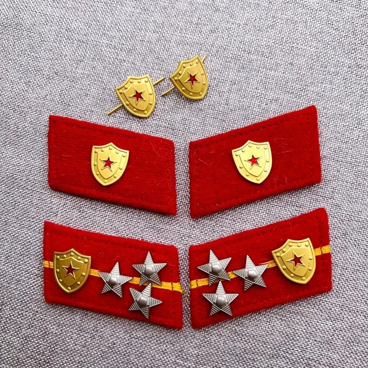 1 Pair Badge for Souvenir Collection Lapel Pins Red Star Badge Decoration Craft Gift Uniform Epaulets