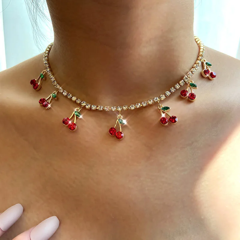 

Cute Little Cherry Chain Decoration Women's Fashion Necklace Simple Claw Chain Fruit Necklace
