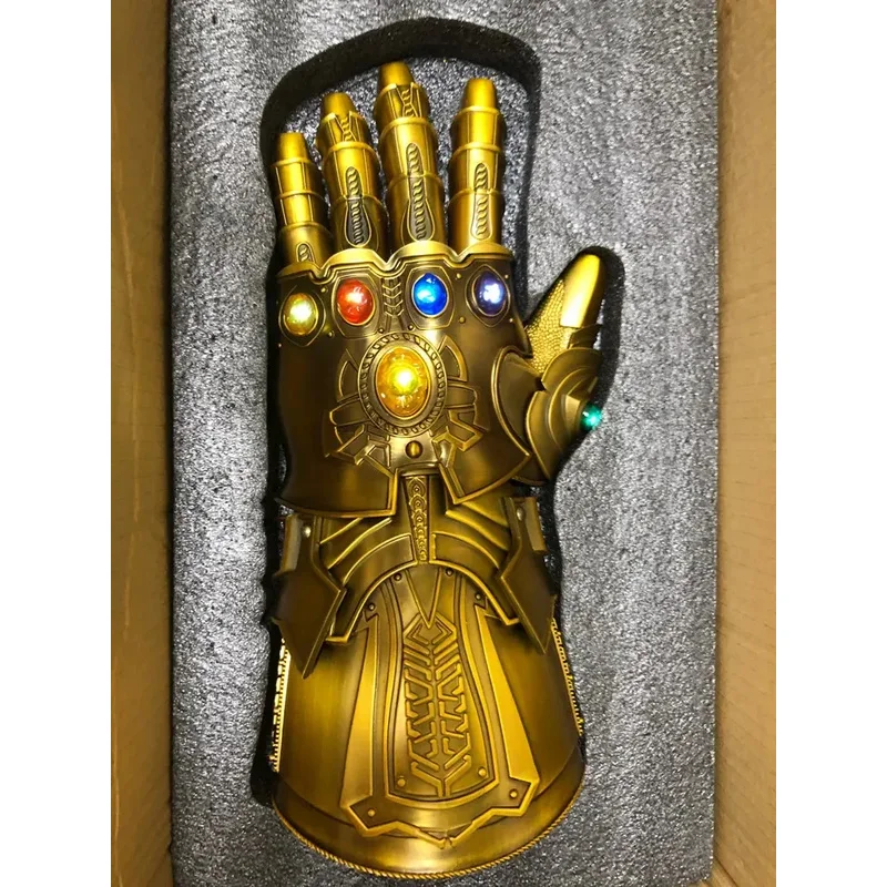 قفازات قفاز Thanos اللانهاية ، ذراع معدنية يمكن ارتداؤها مع ضوء LED ، زي تأثيري ، فستان حفلة فاخر ، إكسسوارات عرض مسرح أنيمي ،