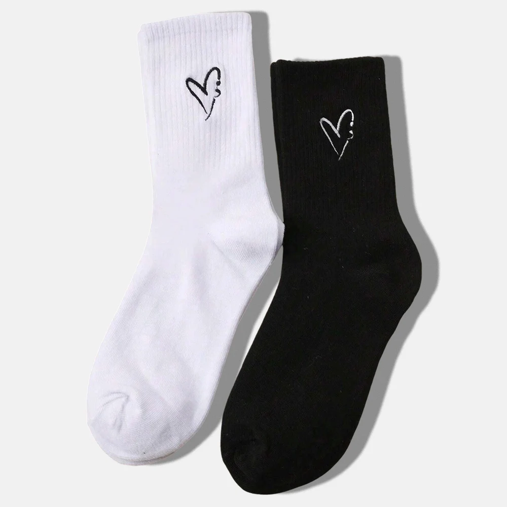 2 Pairs Women Black White Heart-shaped Medium Length Socks Trendy Suitable Spring Summer Collection Casual Medium Length Socks