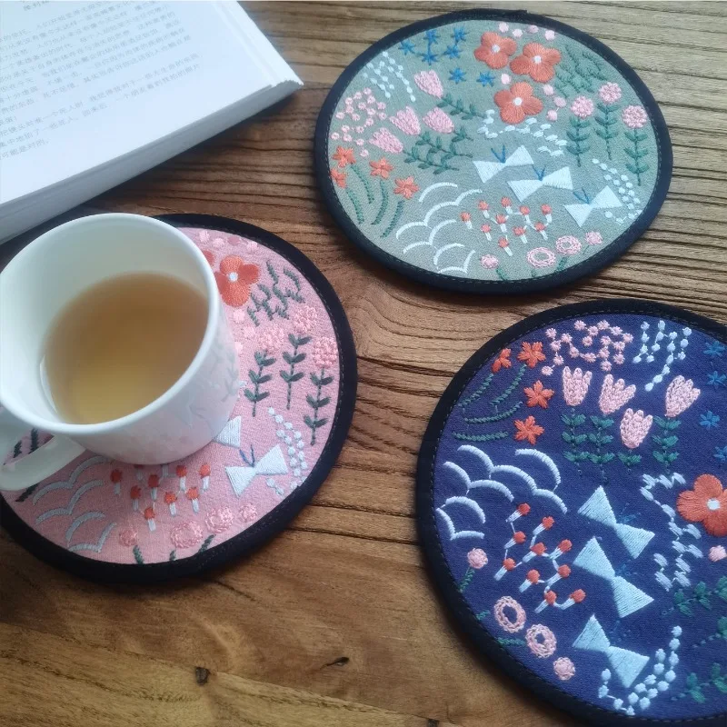Vintage Style Fresh Pure Cotton Embroidered Floral Table Coffee Cup Insulation Mat Tea Table Desktop Absorbent Decorative Pad
