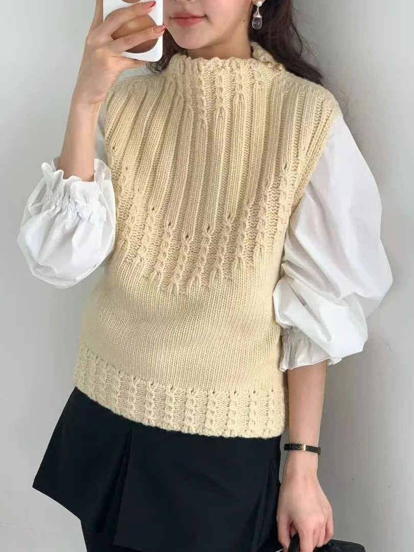 سترة نسائية محبوكة عصرية لخريف 2025 سترة لون الحليب الناعم طبقات من الدانتيل نمط Svel #5