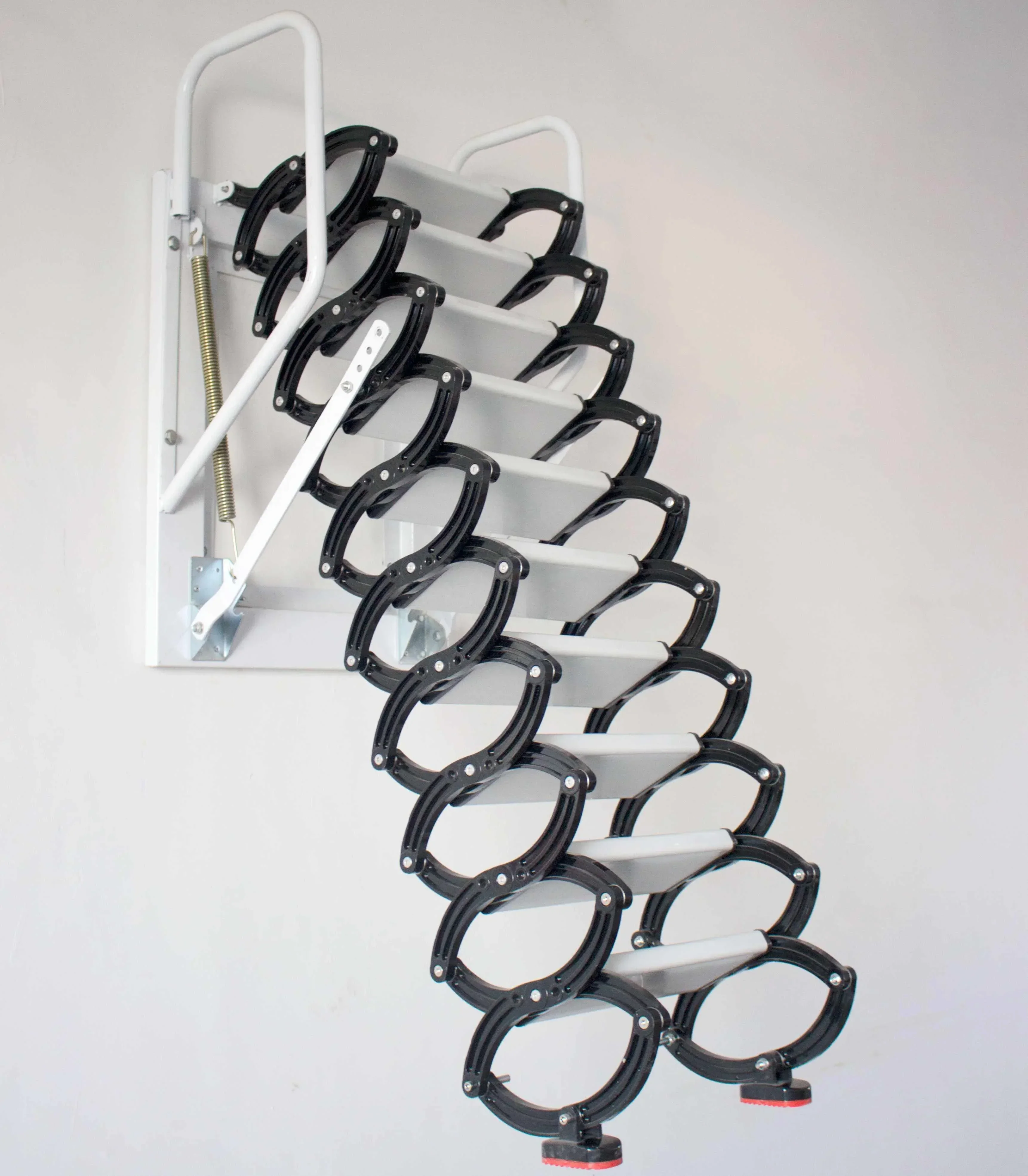 บันไดอลูมิเนียมแบบดึงลงได้ ขั้นเดียว ตรง