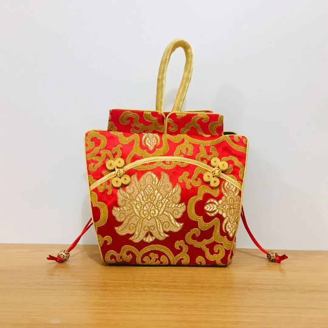 Chinese characteristic gift: Nanjing Yunjin cheongsam handbag, classical handbag