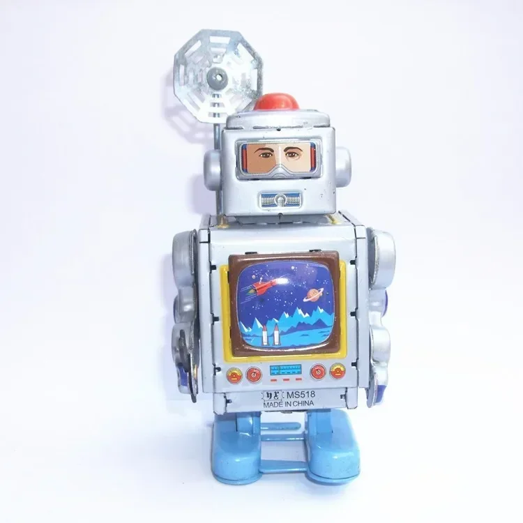 

[Funny] Classic collection Retro Clockwork Wind up Metal Walking Tin Toy The astronaut robots Mechanical kids christmas gift