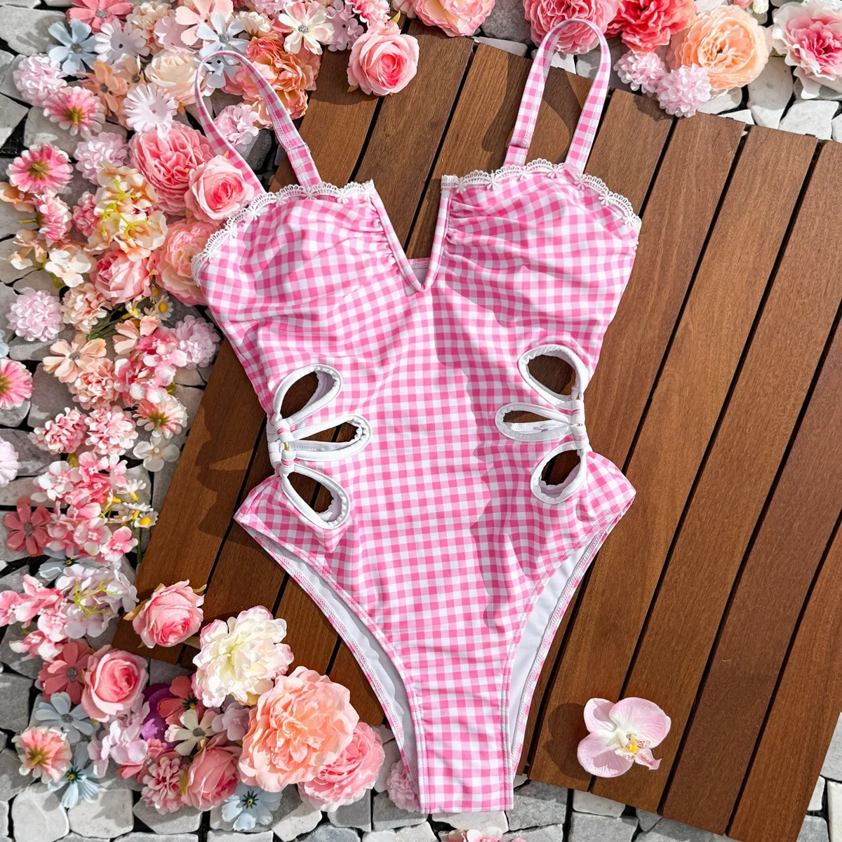 Slimming One Piece Swimsuit Side Cut Out Waist Design with Gingham Print Sexy Swimsuit Summer Corset Bodysuit Swim Beach Outfits
