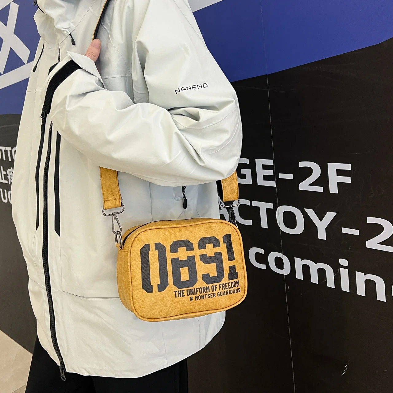 

Student Commute Practical Crossbody Bag, Fashionable Sporty Style Letter Shoulder Bag, Outdoors Simple Small Square Bag