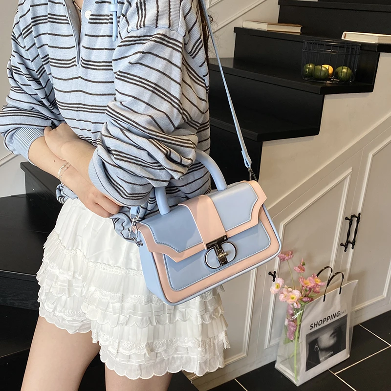 

Элегантная классическая женская сумка-мессенджер из кожи роскошного известного дизайнерского бренда