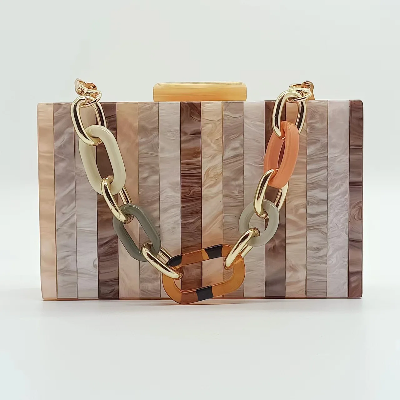 

Stylish Ladies' Striped Champagne-colored Spliced Acrylic Evening Bag for Single Shoulder Crossbody or Handheld Use