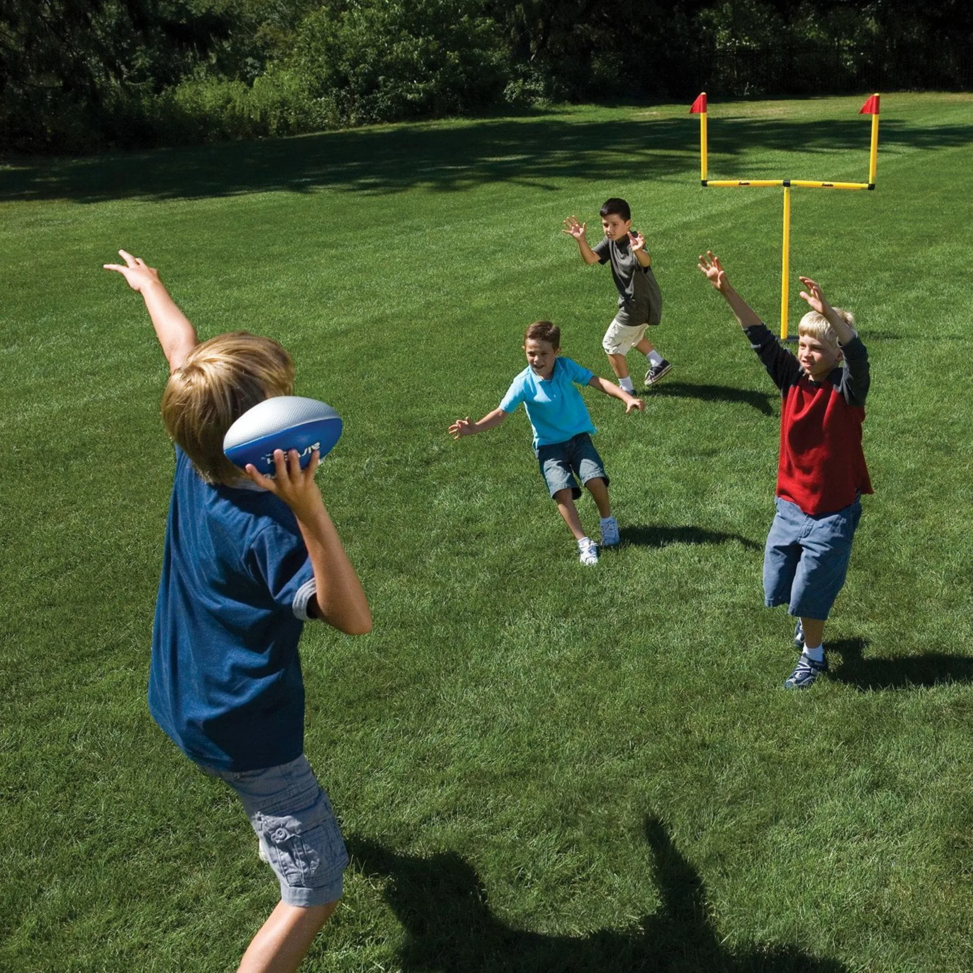 مجموعة أهداف ملعب كرة القدم للأطفال مع قفص ركل كرة قدم صغير