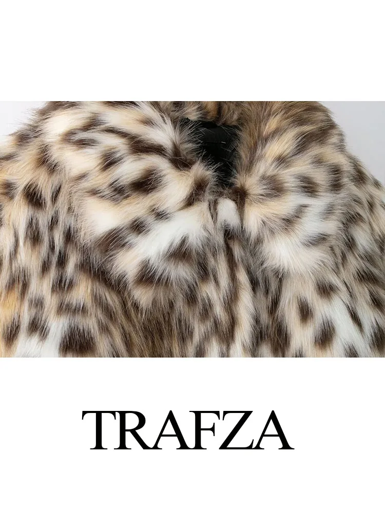 TRAFZA Woman Lapel Long Sleeves Side Pockets Casual Coat Fashion Women Winter Leopard Print Faux Fur Loose Slim Warm Coat Mujer