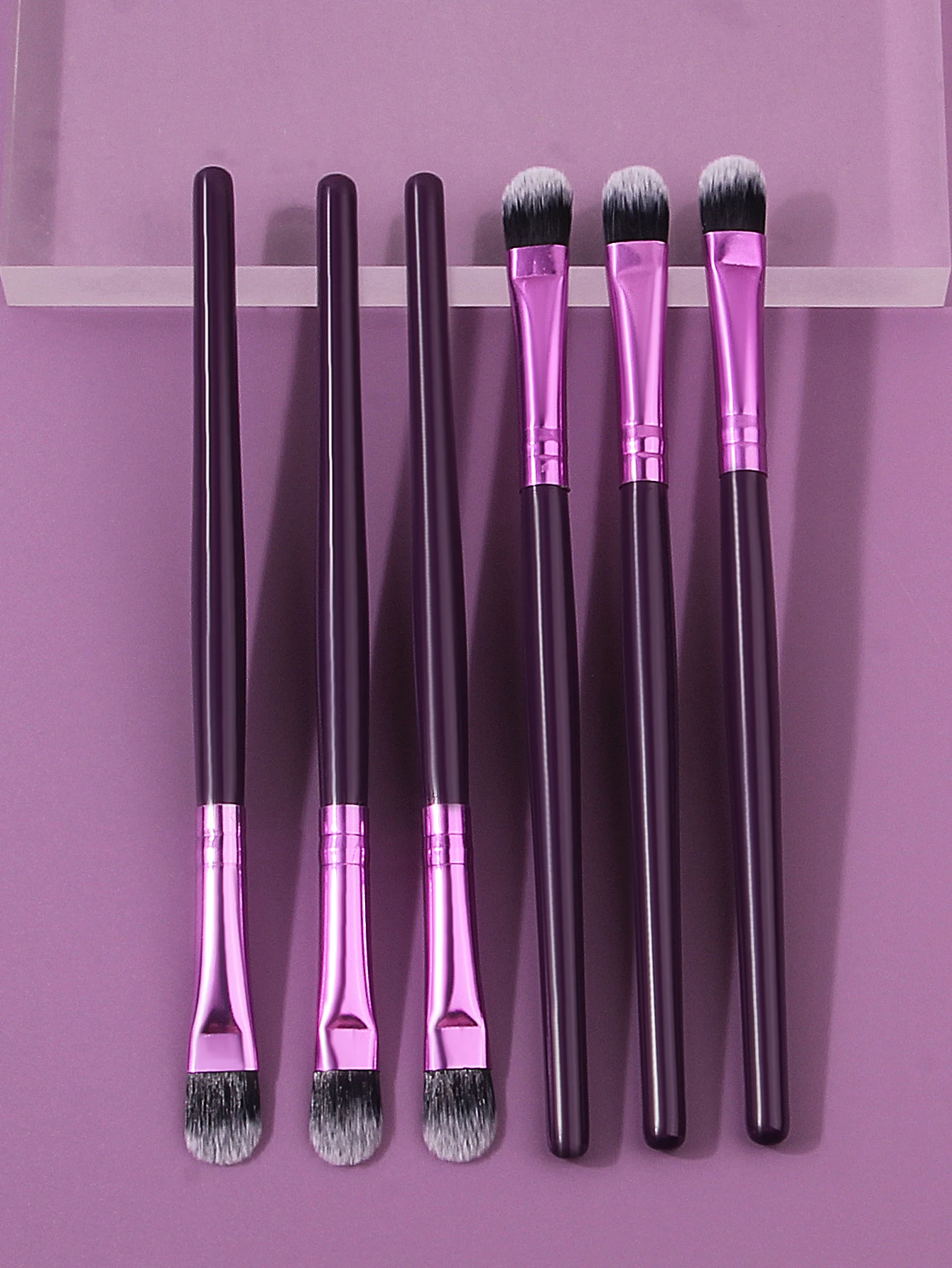 Conjunto de pincéis de maquiagem roxo de 6 peças: cerdas macias para fácil coloração, pincel de sombra, pincel corretivo, maquiagem profissional detailbrush