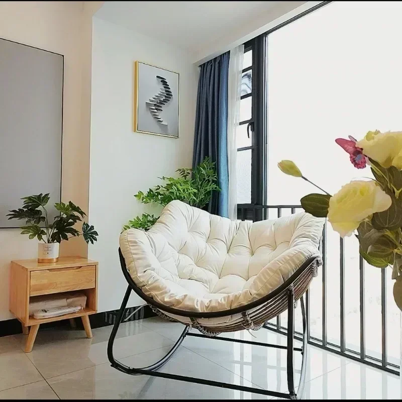 

Домик для собак, обеденный перерыв, балкон, кресло для отдыха знаменитостей в спальне, ленивый диван-качалка для гостиной, человеческий