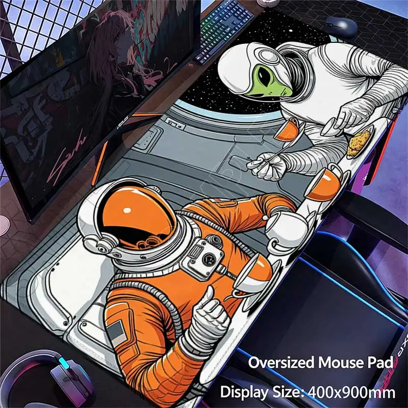 XXL Gaming Mouse Pad Astronauts and Aliens Stitched Edge Non‑slip Rubber 900x400 Desk Mat for PC Laptop E‑sports Office Mousepad