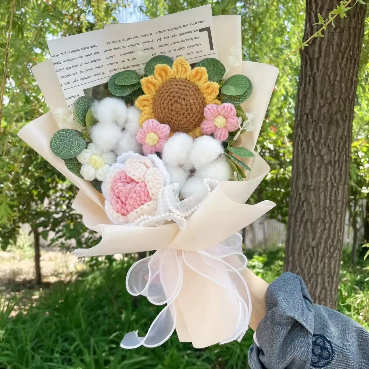 Artificial rose sunflowers Tulip carnations Finished Knitted Crochet Bouquets Gifts For Valentine Mothers Birthday Graduation