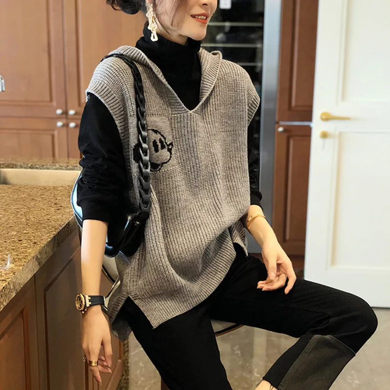 

MINISO New V-neck Shoulder Hooded Knitted Sweater Women's Vest Short Sleeveless Sweater Jacket