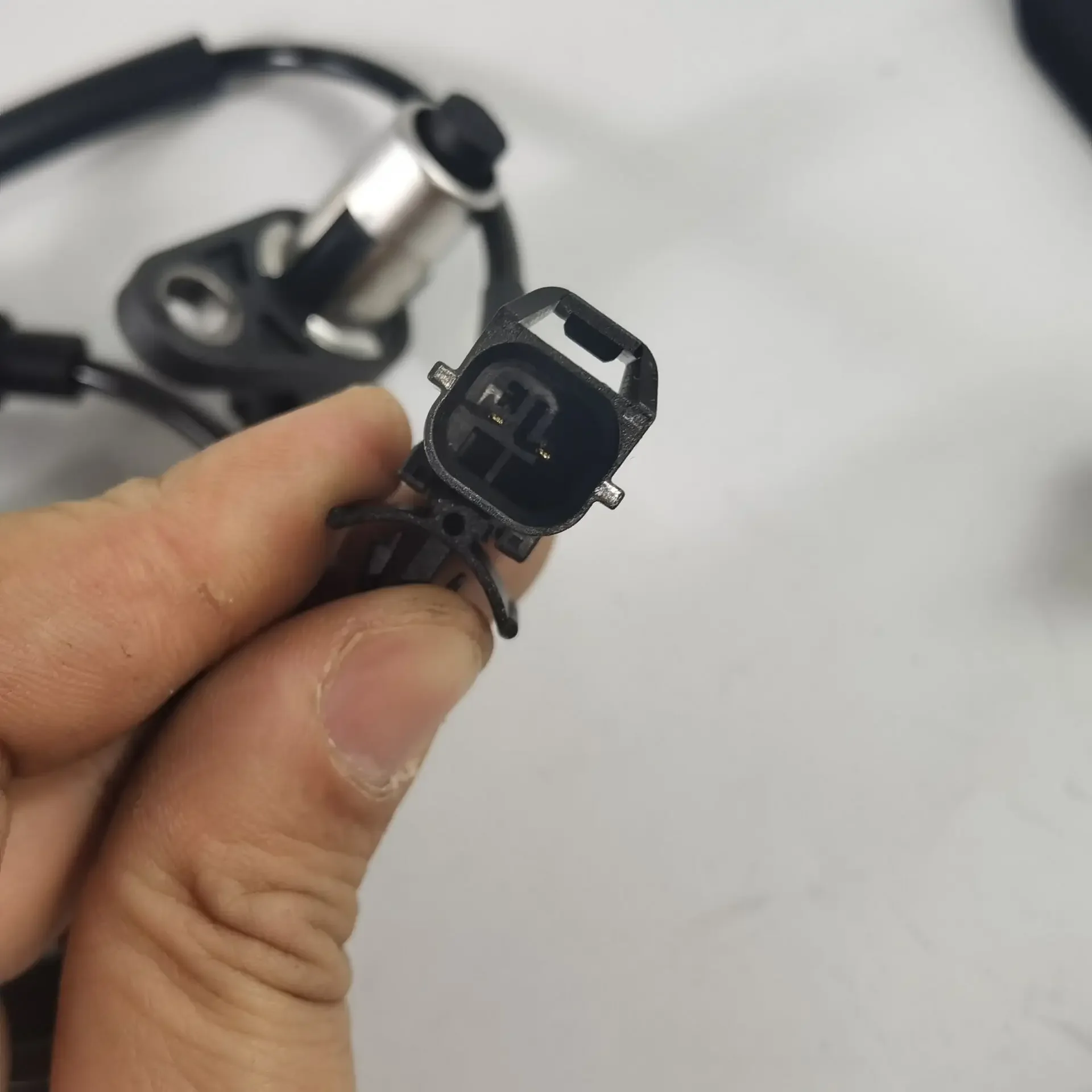 ABS مستشعر لسيارات Mitsubishi باجيرو مونتيرو الرياضة L200 تريتون سترادا 4670B005 4670B007 4670B006 4670B008