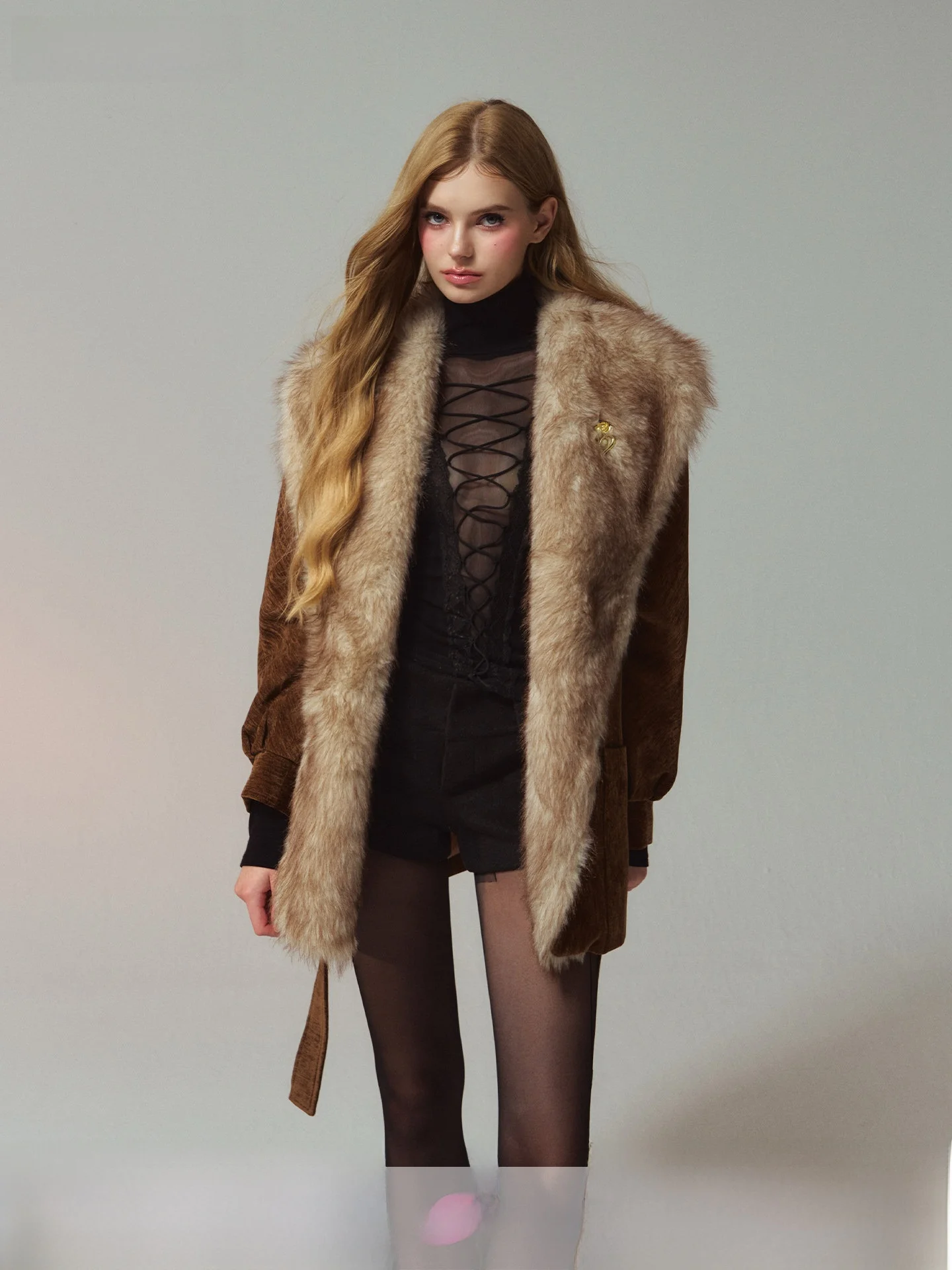 

Женская модная куртка HiimDai в стиле ретро с воротником, пэчворком, поясом, из хлопка и бархата, с интегрированным мехом, в стиле Манчестер, для женщин среднего возраста