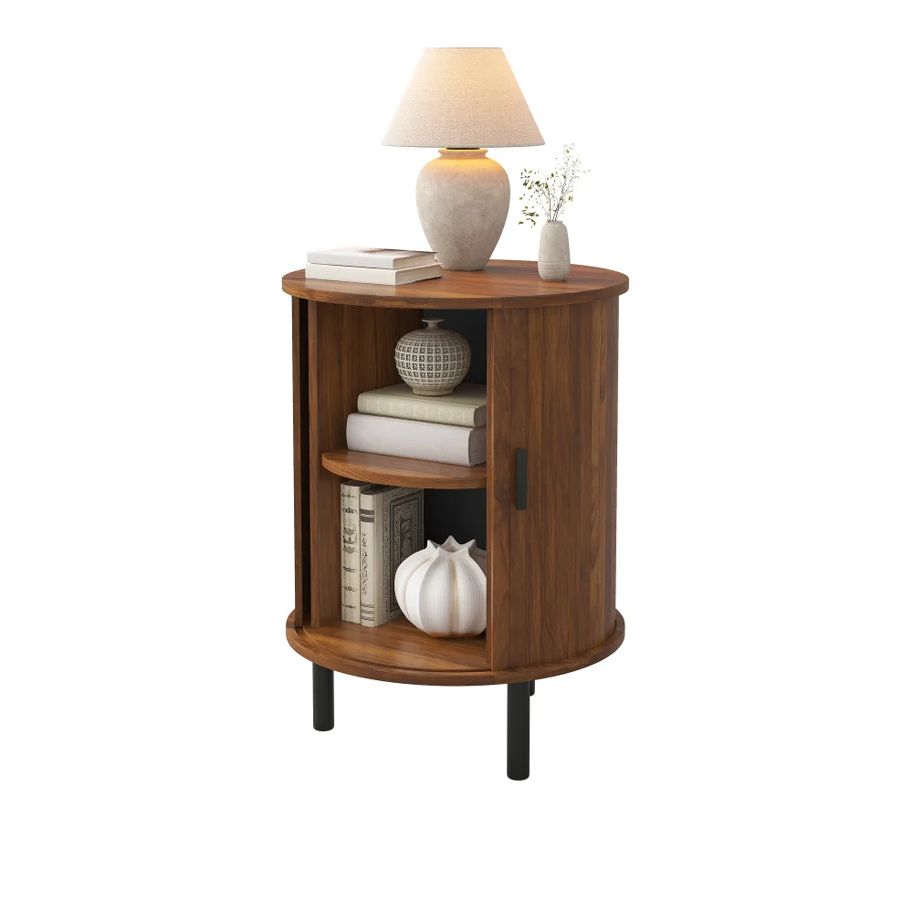 Tavolino rotondo, credenza di forma rotonda, 1 anta scorrevole, scanalature verticali, maniglie nere, piedini in metallo nero, 1 ripiano intermedio, 2 ripiani portaoggetti