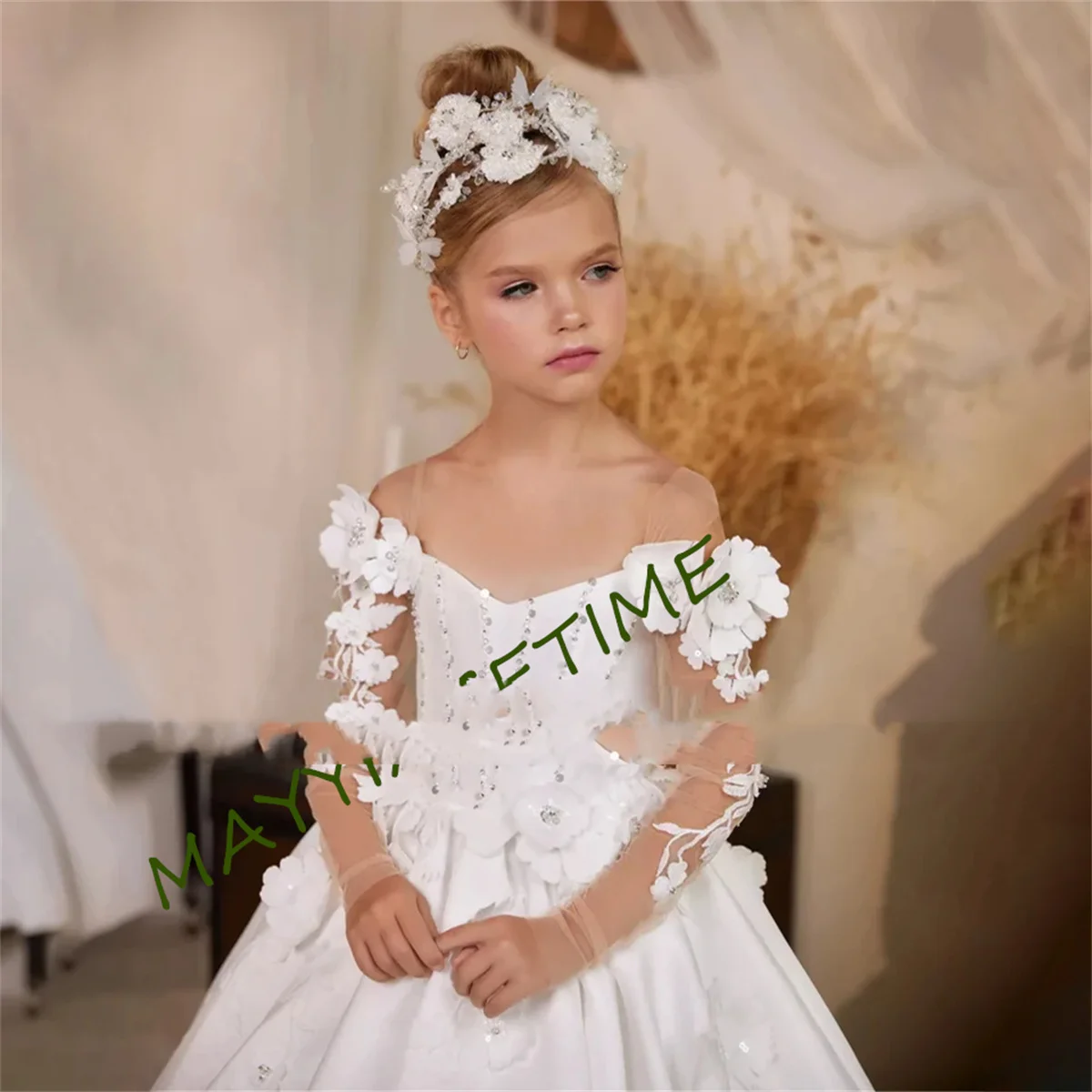 

Luxury White Satin 3D Floral Appliques Flower Girl Dress For Wedding 2024 Sparkly Sequined Long Sleeves First Communion Gowns