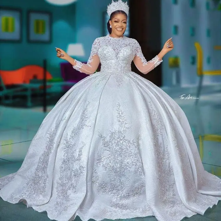 

Customized Ball Gown Wedding Dress Full Lace Applique Crystal Beads Long Sleeve Tulle Dubai Arabic Bridal Gown Vestidos YBW30