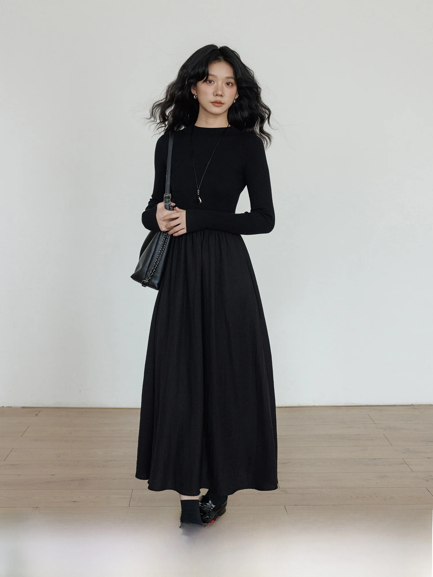 

Весенняя коллекция: Новое элегантное облегающее длинное платье из шерсти с вязаными вставками и длинными рукавами для женщин, модель 2026 года