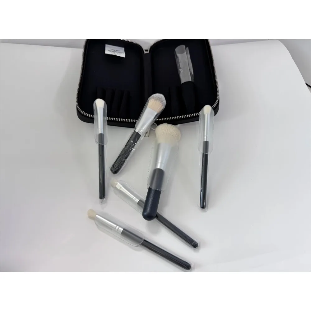 

Luxury D-Series Makeup Brush Set: Bestselling Premium Kit with Versatile Brushes - Perfect Gift for Discerning Women'S