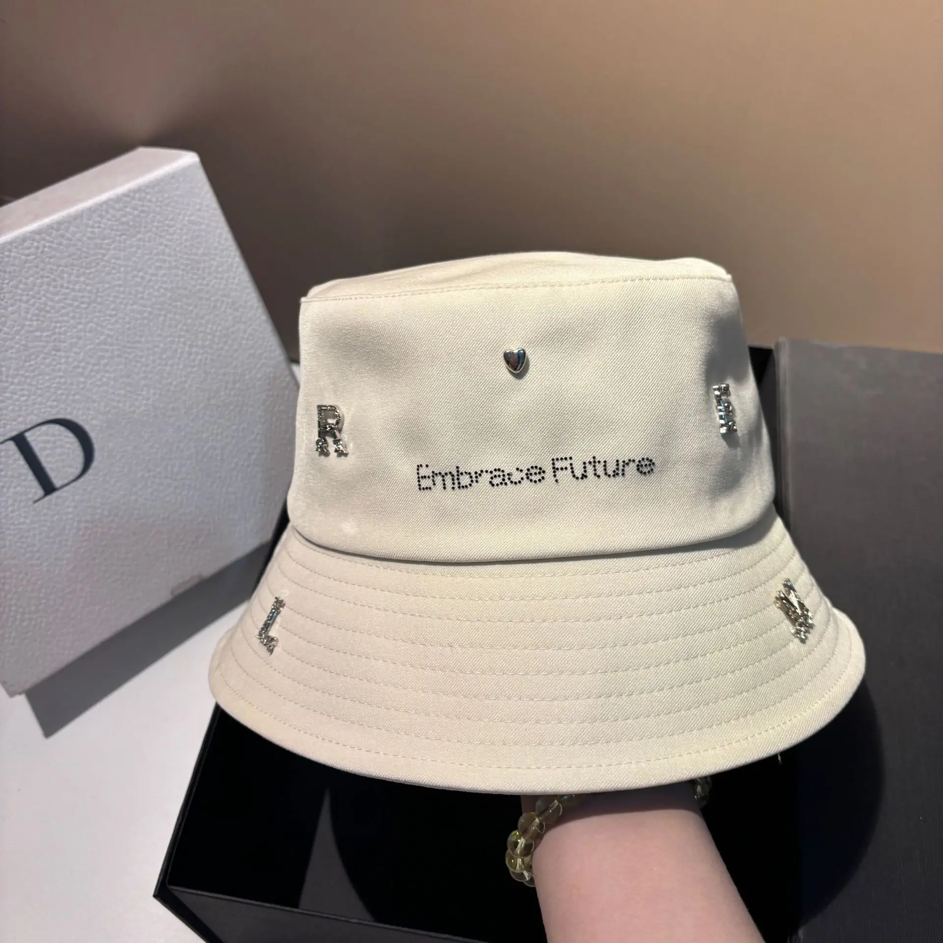 Spring Summer Outdoor Sun Protection Face Cover Youthful Bucket Hat Multi Letter Print Washed Cotton Flat Top Basin Cap Women