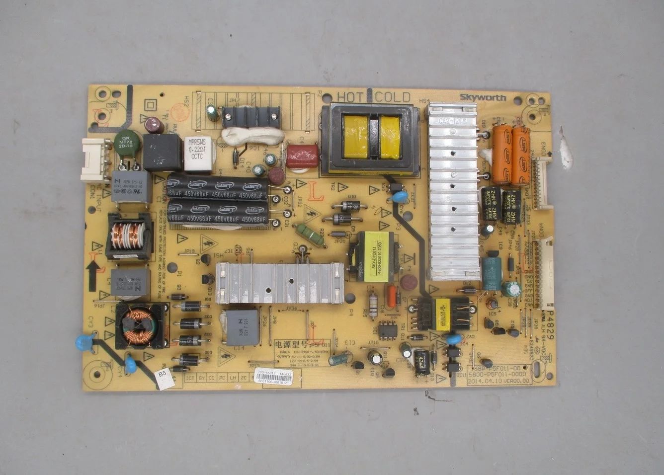 

Disassemble for Skyworth 50e790u Power Board 5800-p5f011-0000 168p-p5f011-00