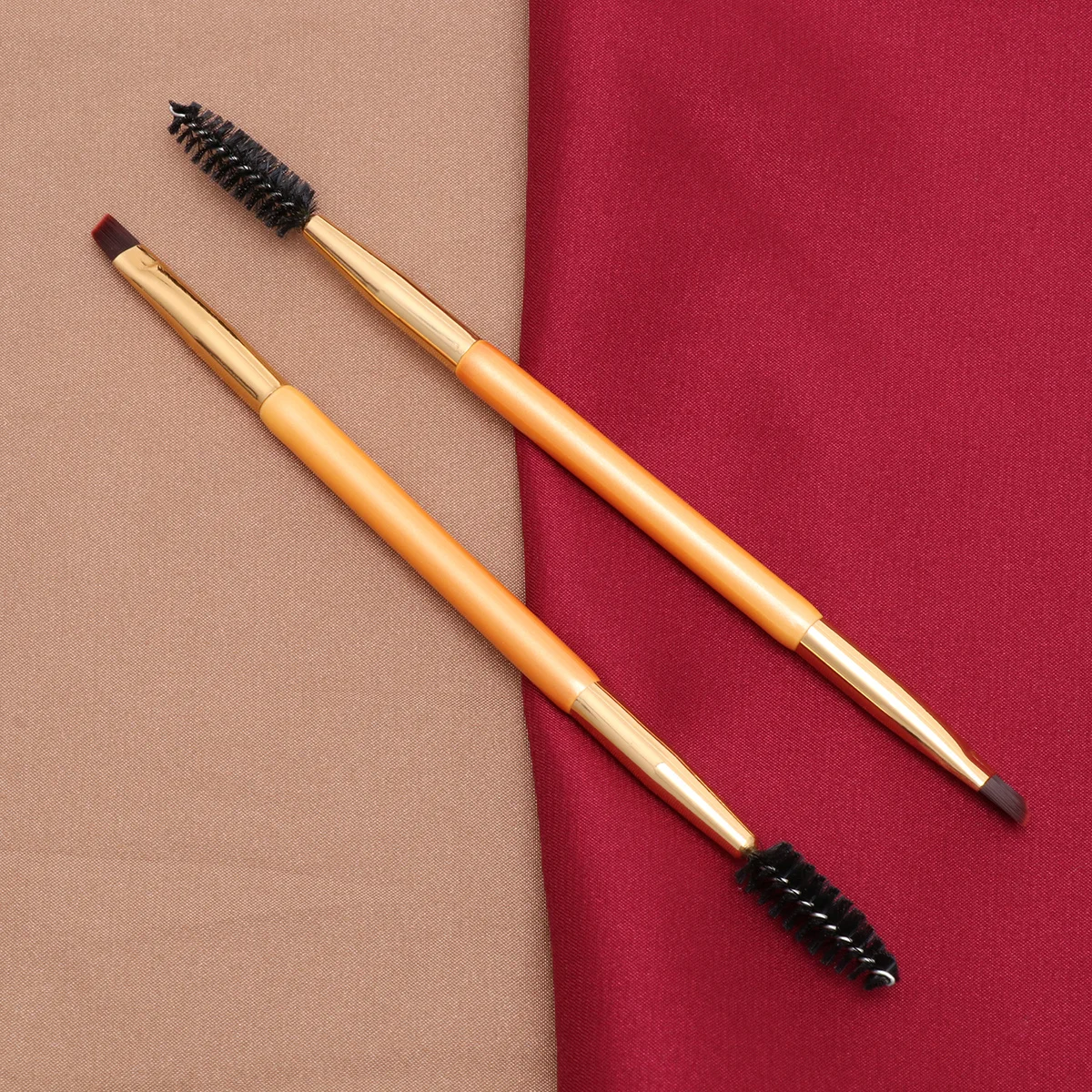 3 個のダブルエンド眉毛ブラシプレミアム木製ハンドル軽量プロフェッショナルメイクアップツール角度付きラッシュライナーアプリケータースパイラル