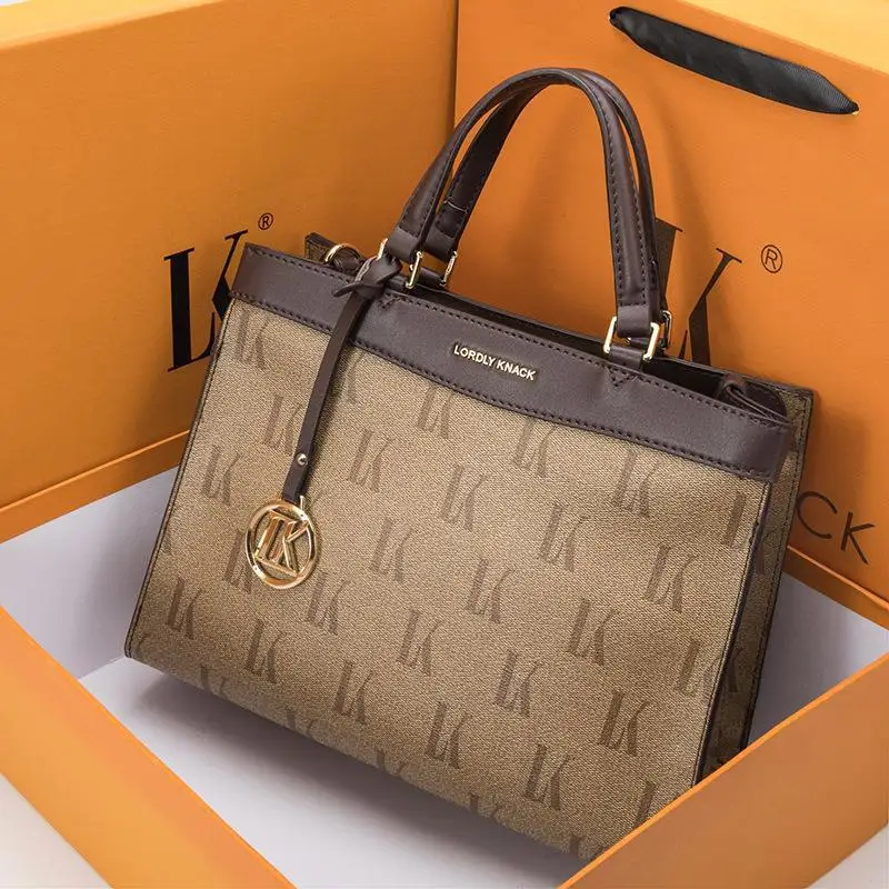 

Trendy Minimalist Diaper Bags For Women Unique Simple Leather Tote Bag Vintage Designer Fashionable Commuter