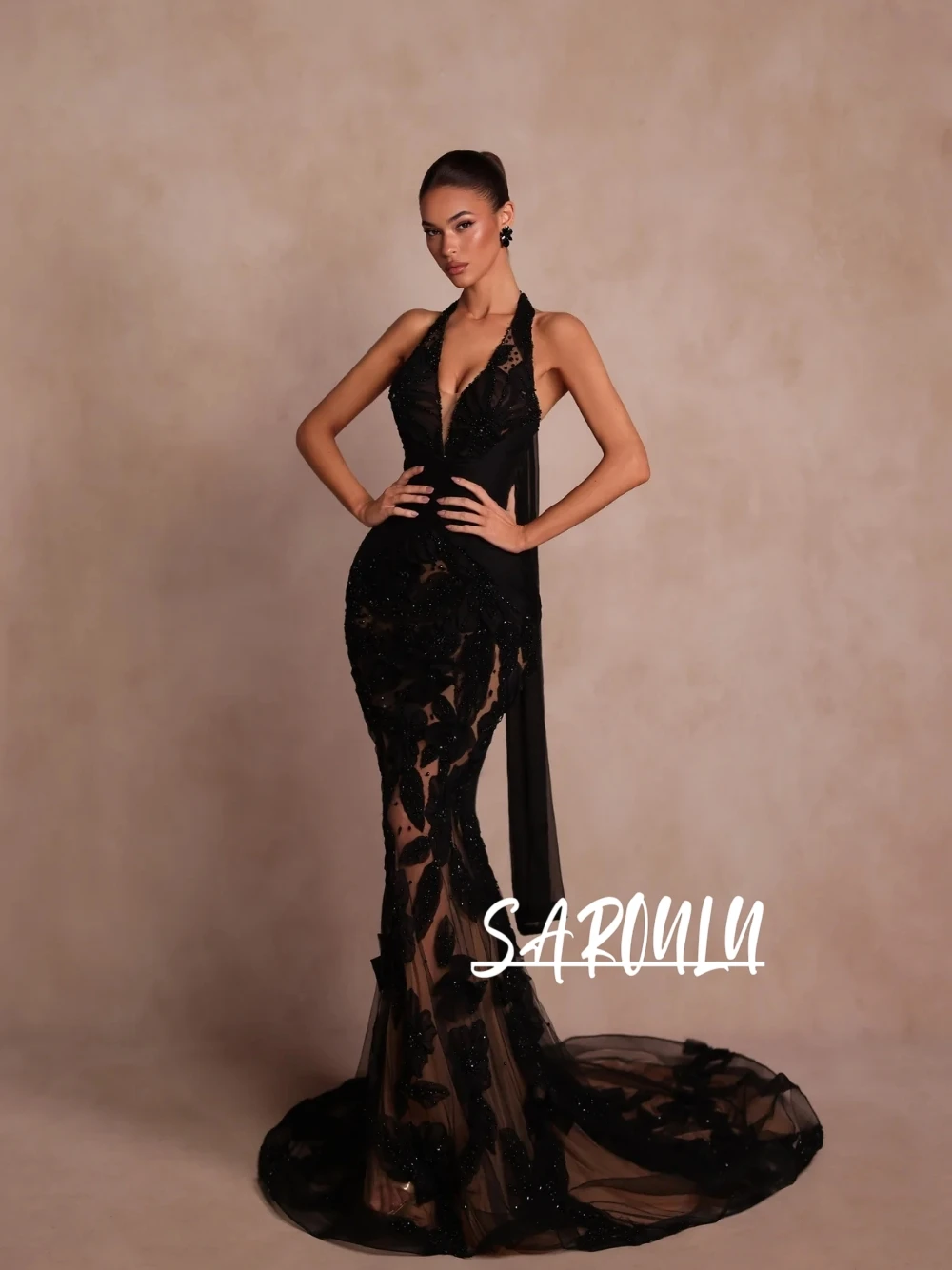

Black Beaded Floral Appliques Evening Dress Fantasy Sexy Mermaid Halter Cocktail Gown Customized Opulent Nude Lining Wear