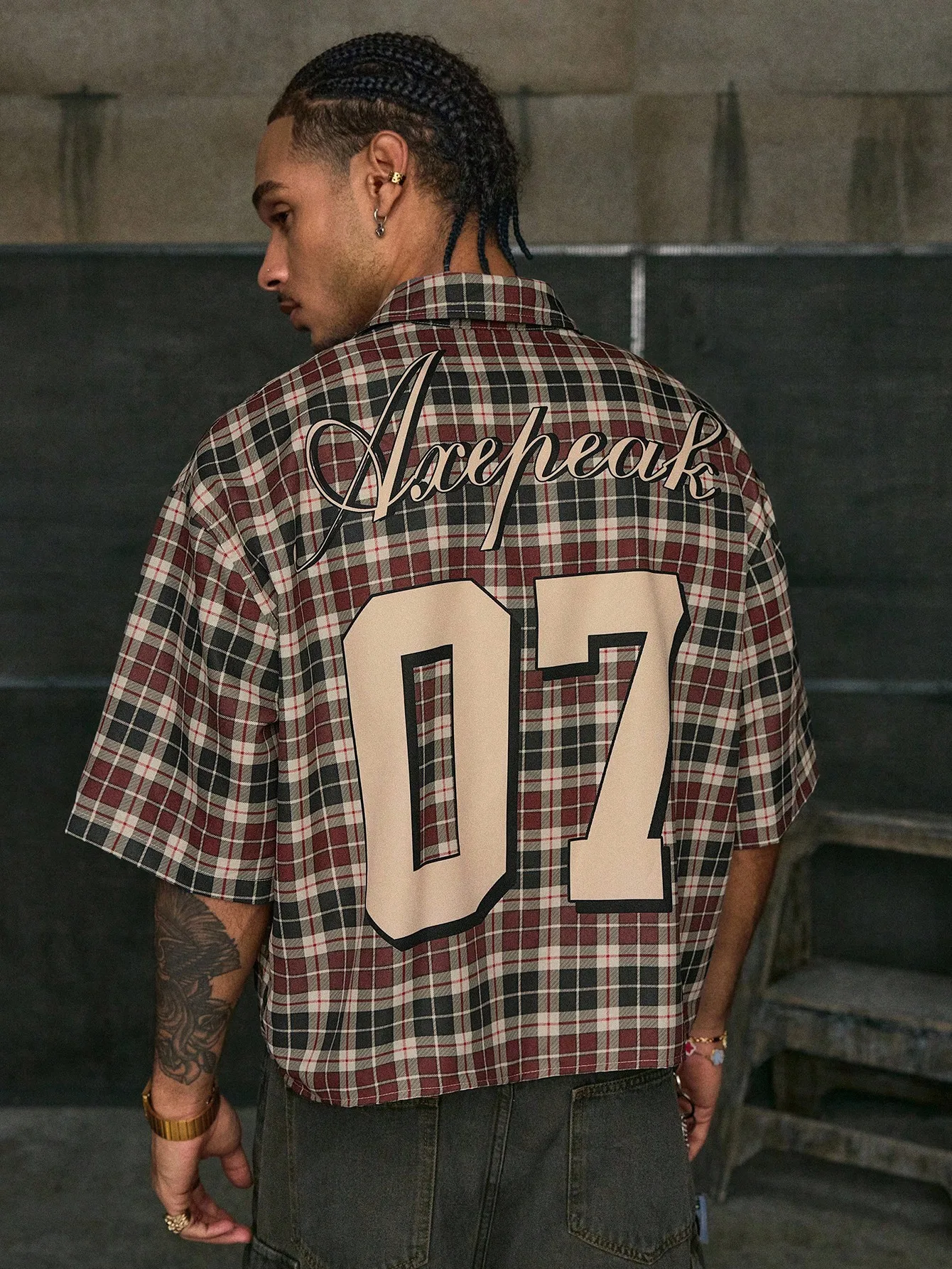 

Men's Loose Fit Short Sleeve Plaid Shirt with Graphic Number Print