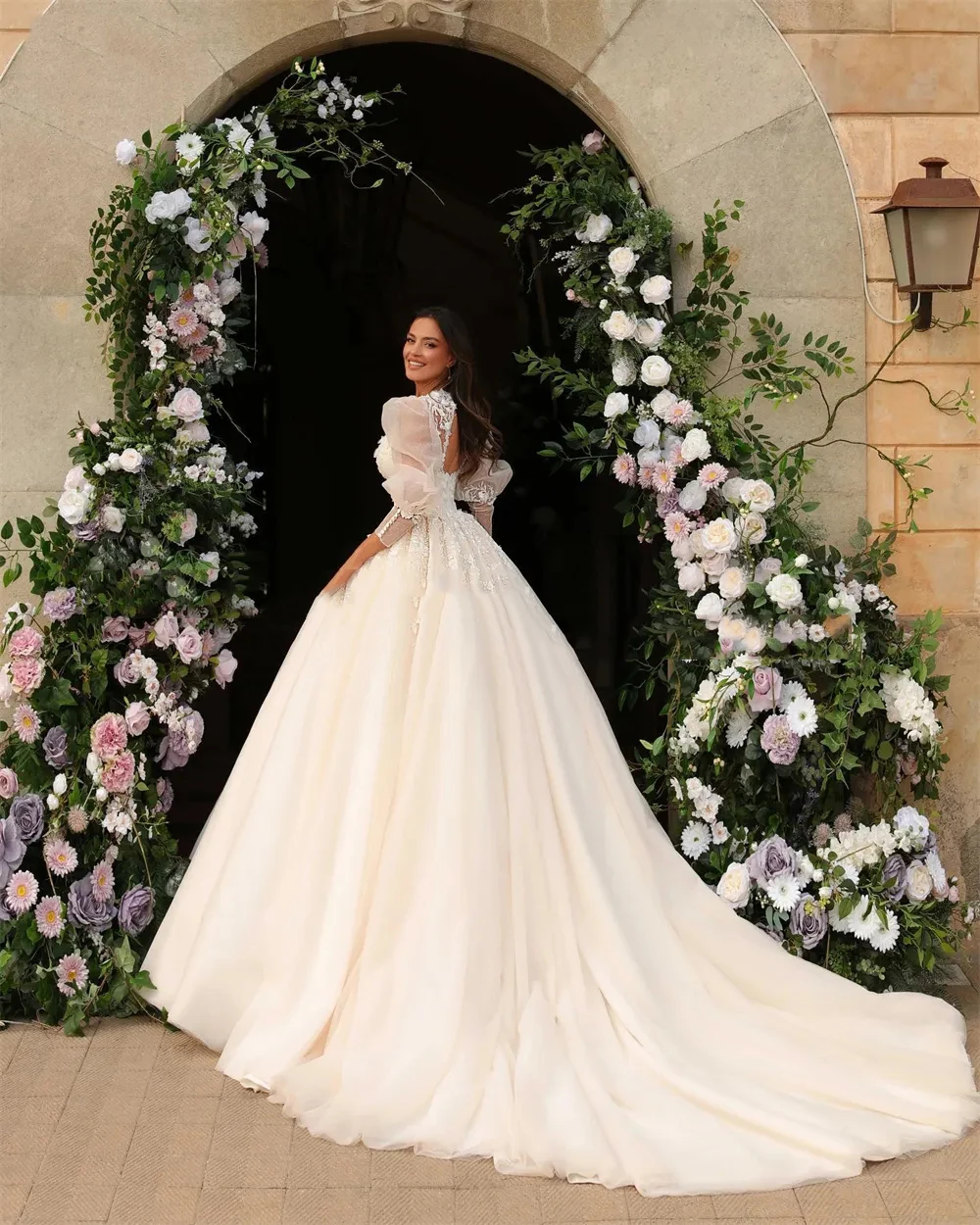 Vestidos de casamento macios, vestido de noiva estilo princesa, requintado aplique de renda, bonito e sexy, fascinante, 2023