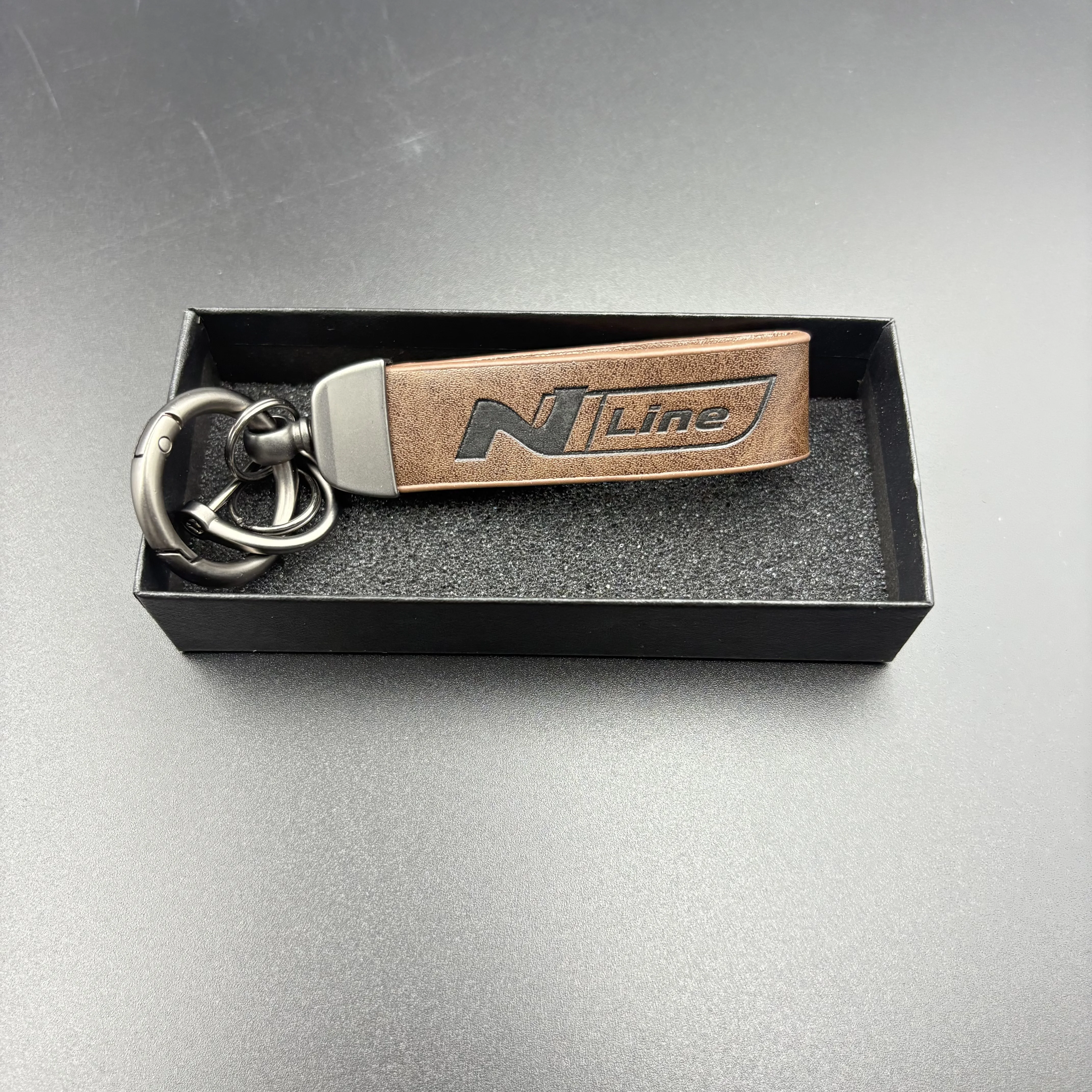 الفاخرة جلد طبيعي المفاتيح سيارة حلقة رئيسية مع شعار لشركة هيونداي إلنترا كونا i10 i20 i30 توكسون سوناتا N خط اكسسوارات السيارات #1