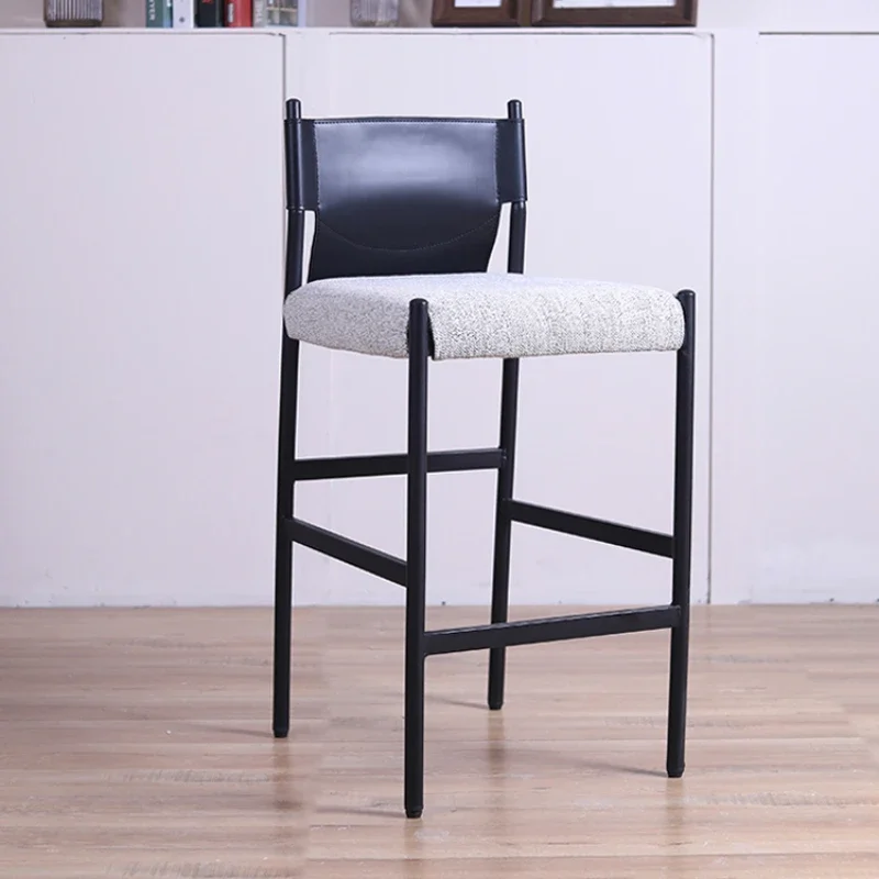 

Nordic Luxury Bar Chairs Modern Minimalist High Household Island Saddle Leather Bar Chairs Industrial Style High Stools